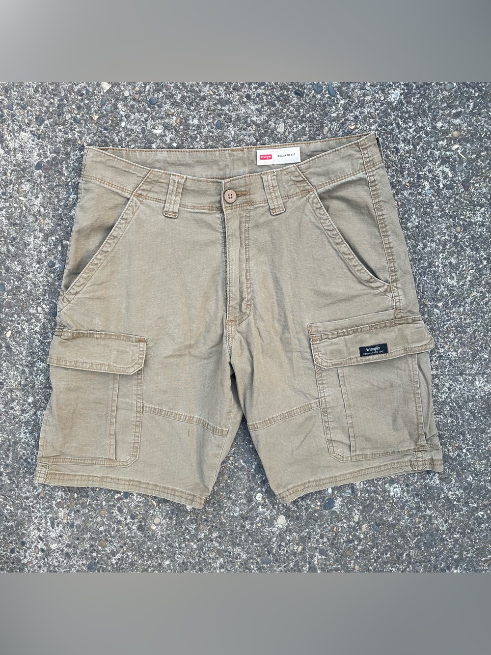 Brown Wrangler cargo shorts size 30x10